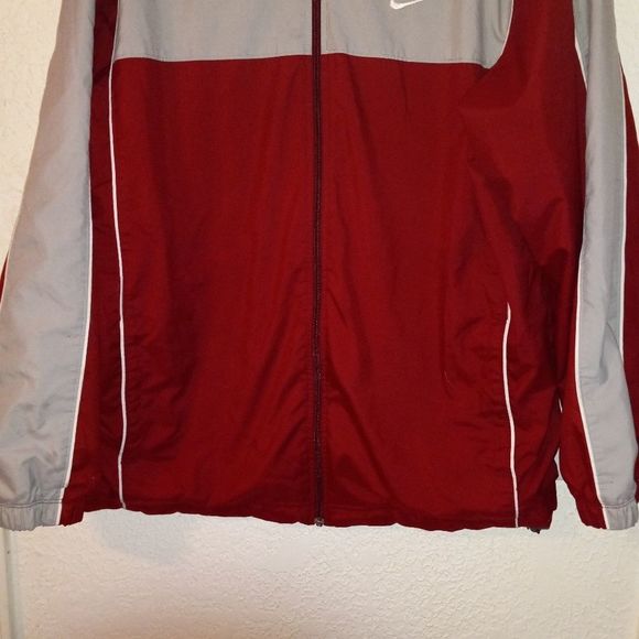 Nike Unisex Windbreaker/Light Weight Jacket - Picture 3 of 6